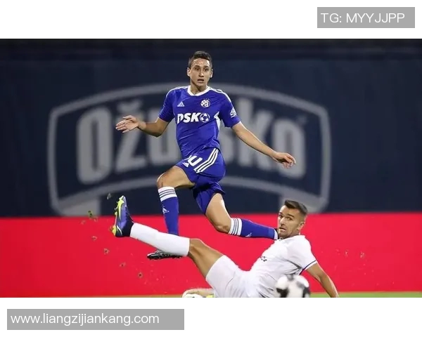 爱与激情交织的足球明星们如何在球队间演绎传奇人生